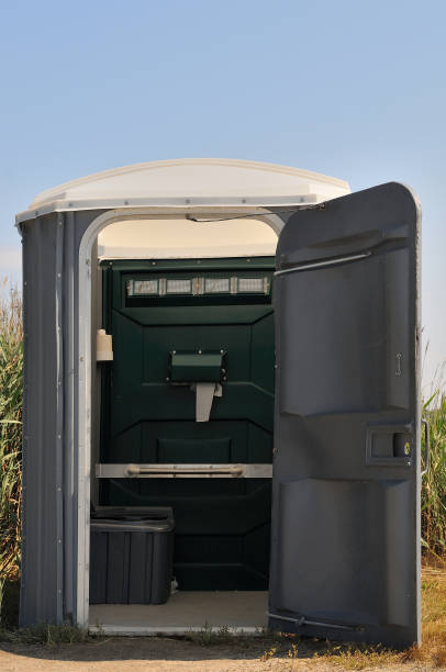 Best Portable toilet rental cost  in Auburn, IL